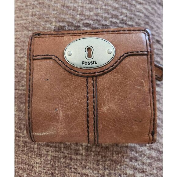 Fossil Wallet Brown Color Folding Leather Men or Women - Picture 2 of 12